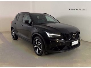 VOLVO XC40 Plus, B4 AWD mild hybrid , Benzina, Dark